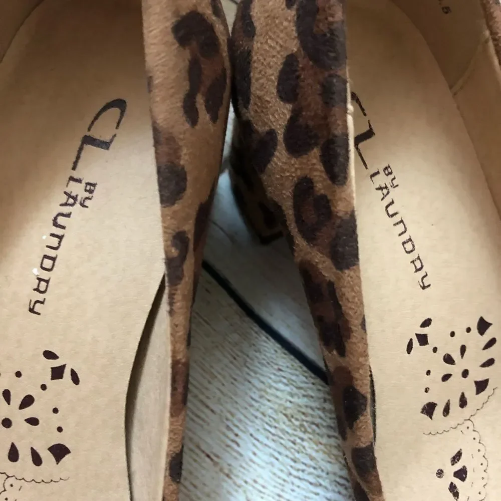 CL BY LAUNDRY Classy Evening Leopard Pumps